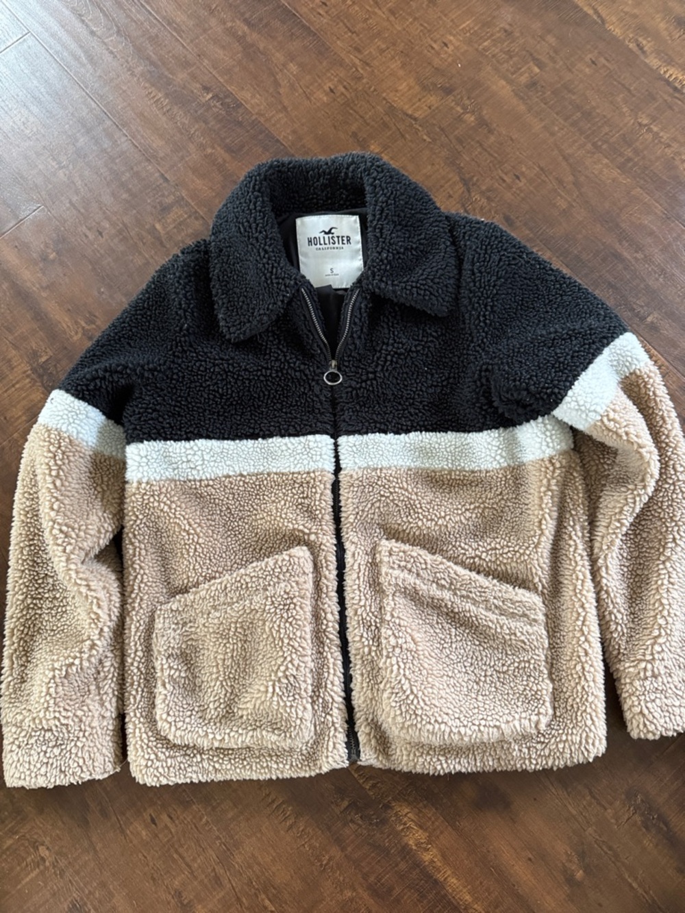 Hollister Sherpa jacket